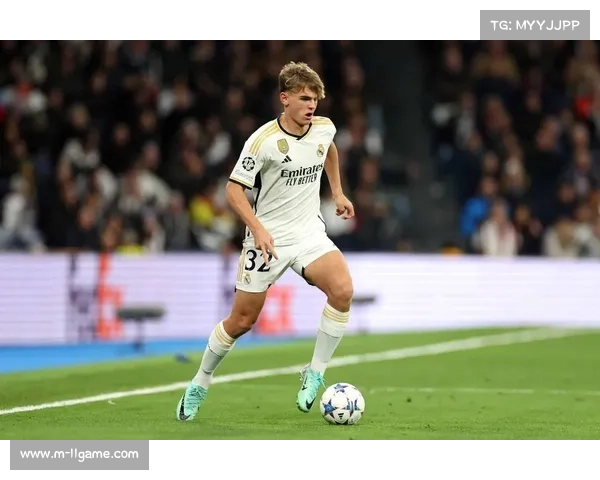 科莫逆袭拉齐奥2-0尼科-帕斯传射助队爆冷展现核心实力